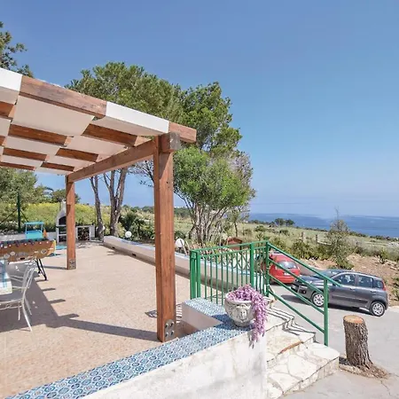 2 Bedroom Awesome In San Vito Lo Capo -tp- Holiday home Contrada Sauci Grande
